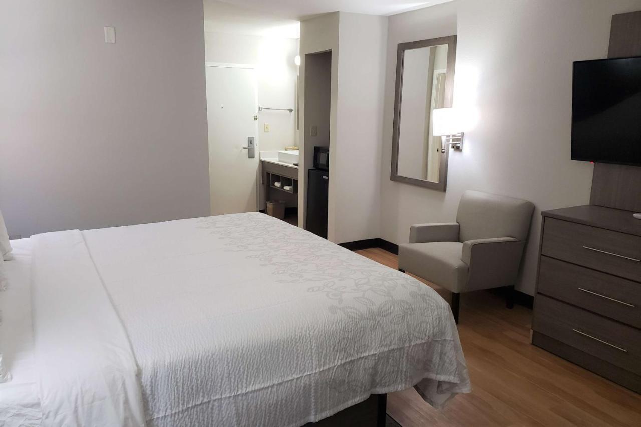 Red Roof Inn Moss Point Dış mekan fotoğraf